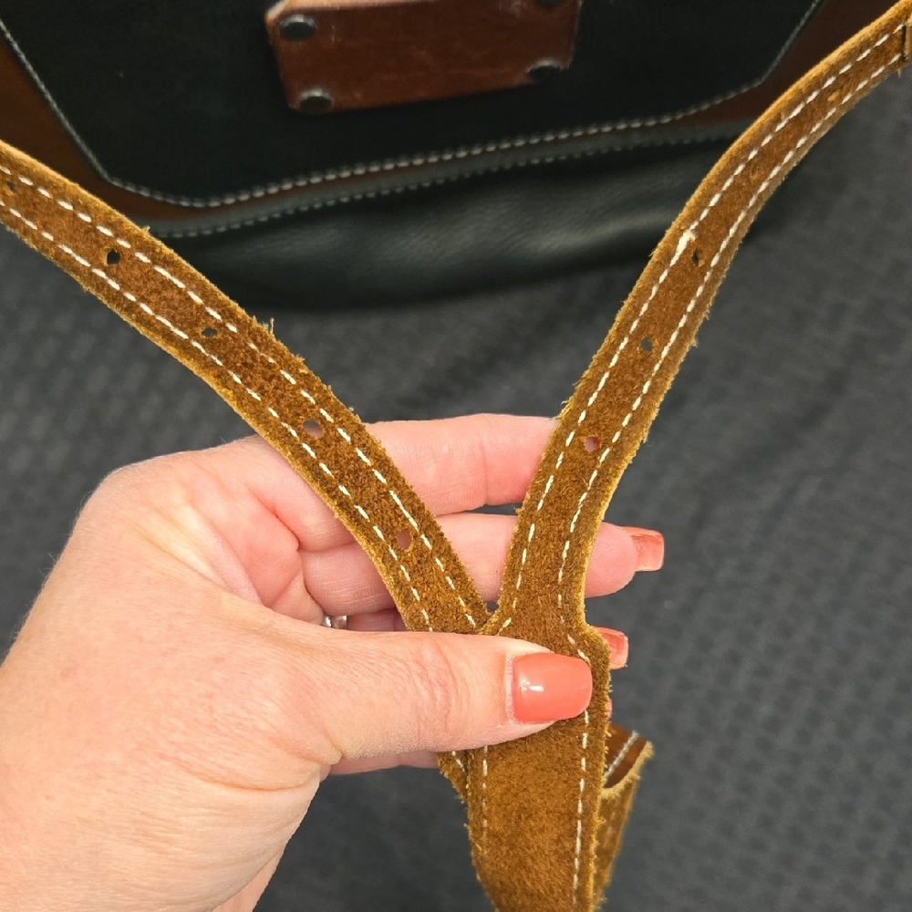 Valor Heavy Leather Crossbody Tote Bag – Artisan Rustic Style - Picture 9 of 12